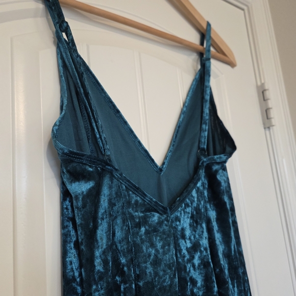 NEW Fredrick's of Hollywood Green Teal Velvet Chelsey Gown Medium - Picture 7 of 9